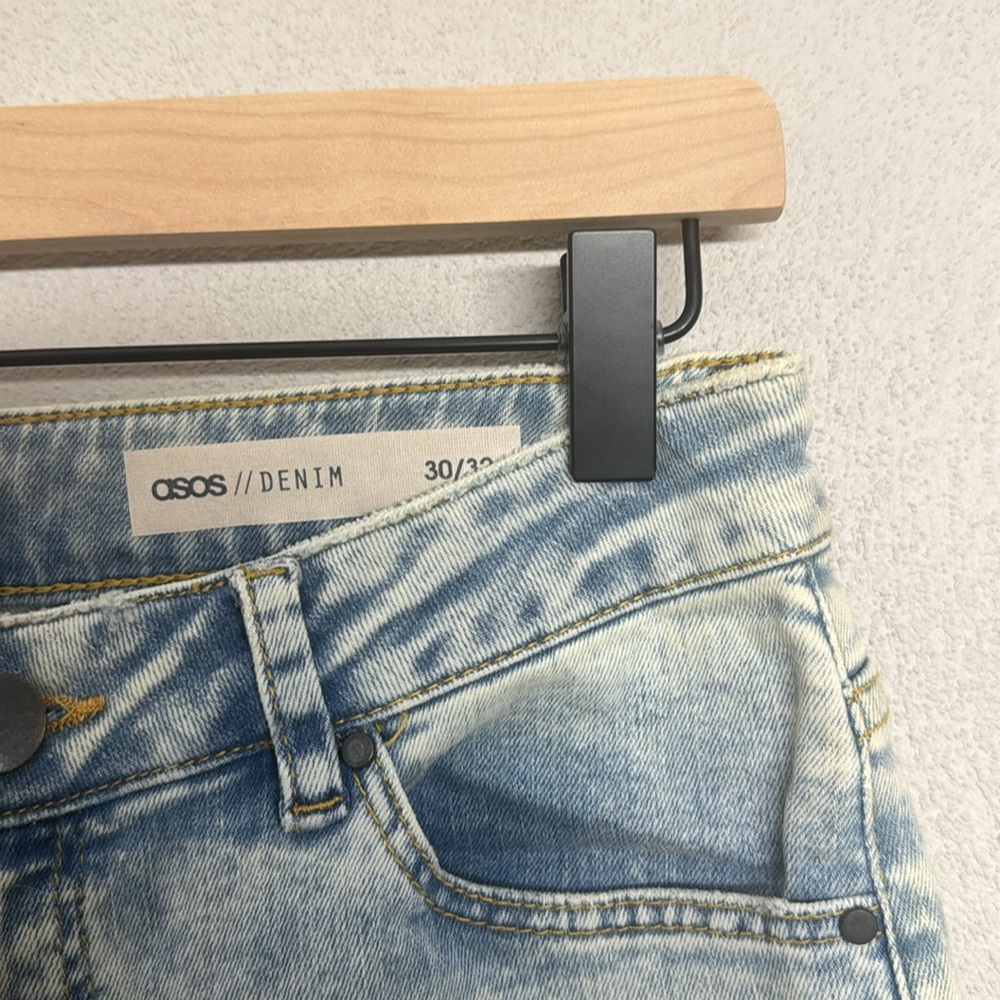 NWT Asos Distressed Jeans - 30 x 32 - Picture 3 of 7